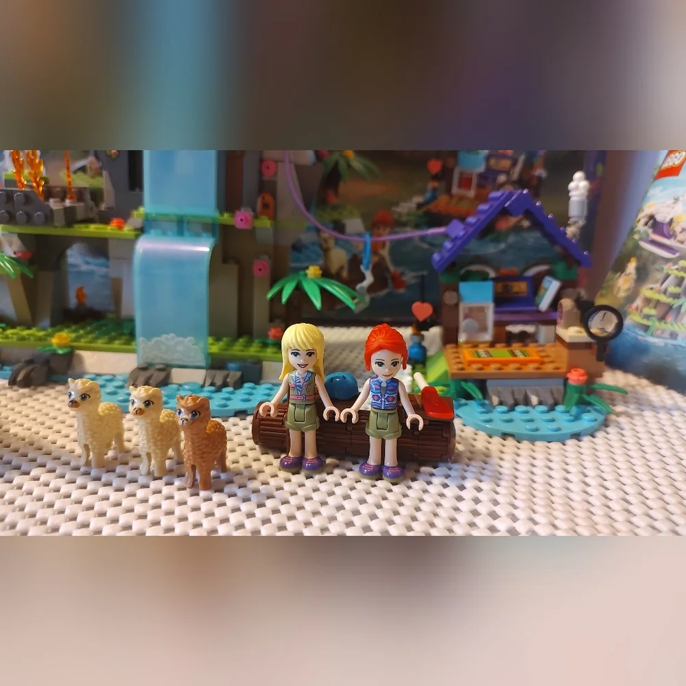 LEGO Friends 41432 Alpaca Mountain Jungle Rescue  Building Toy Complete